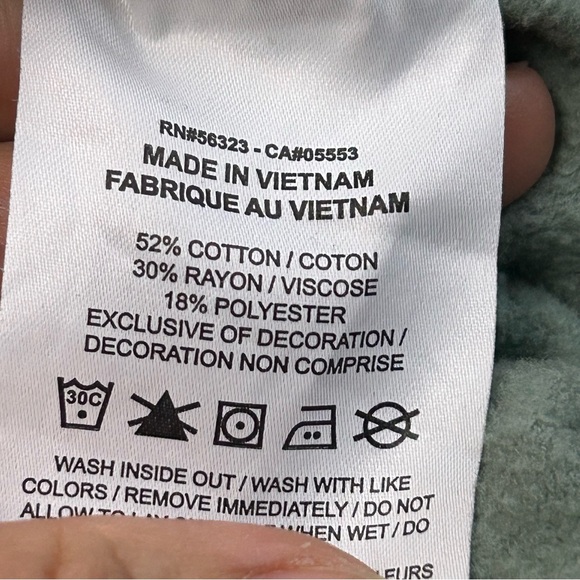 Nike Women's Green Cropped Hoodie - Picture 5 of 6